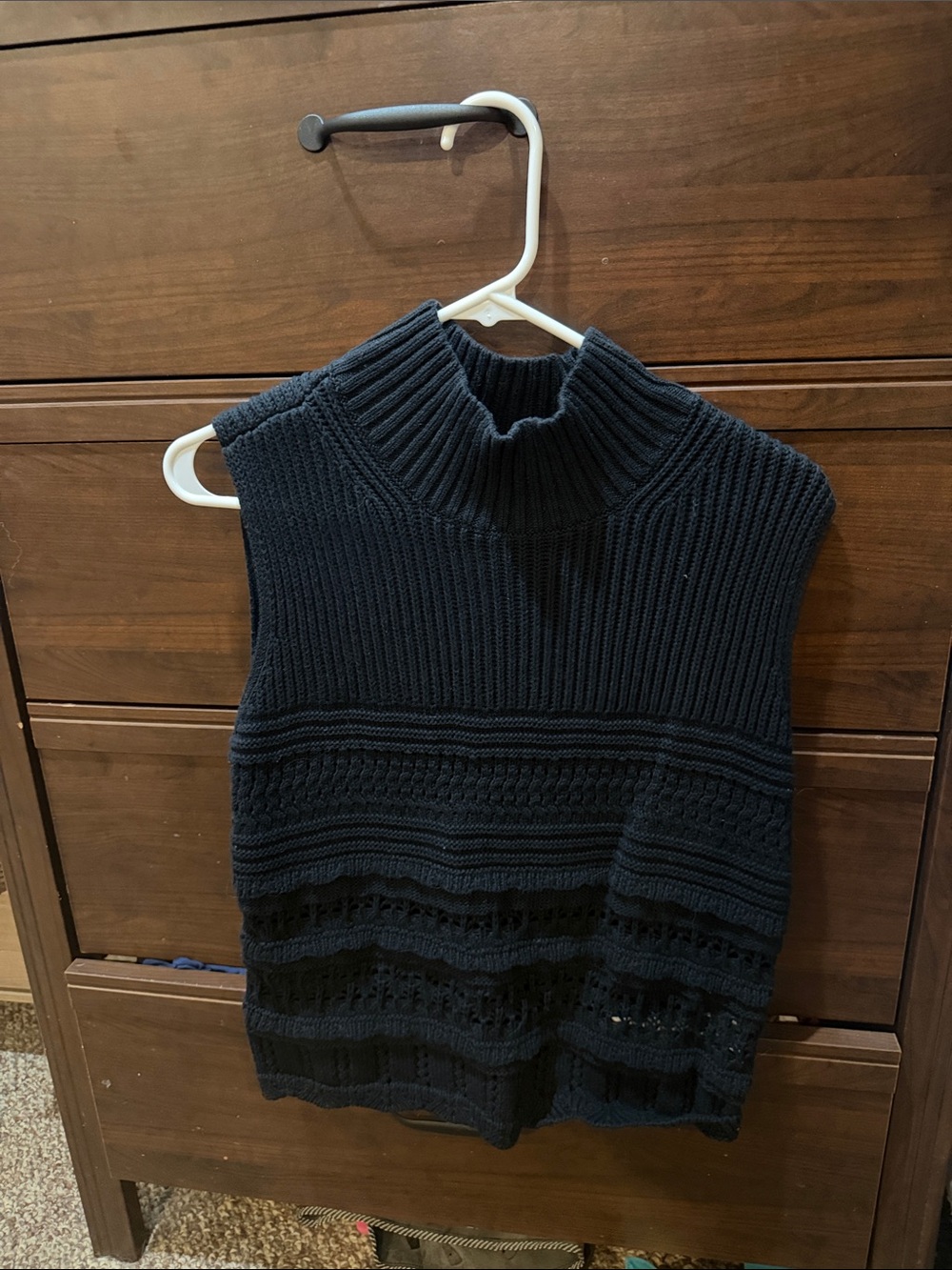Abercrombie & Fitch Black Sleeveless Ribbed Turtleneck Sweater Vest
